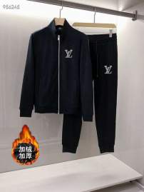 Picture of LV Sweater Suits _SKULVm-5xlkdt1840931